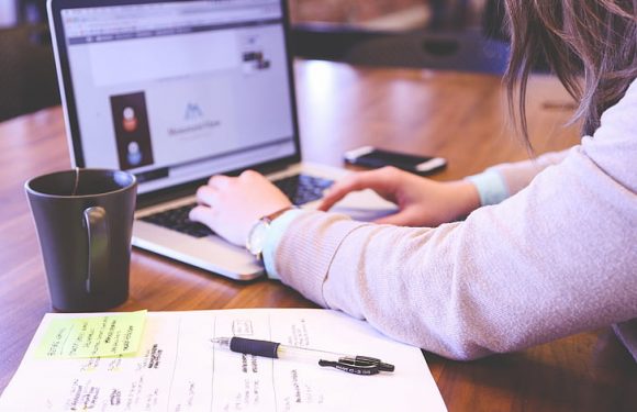 Why Finding the Right Business Lawyers in Melbourne is Important