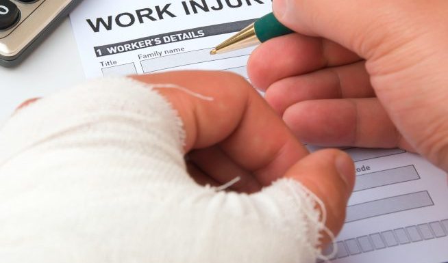 4 Benefits of Hiring a Workers’ Compensation Attorney