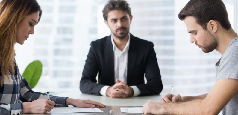 Expert Guidance in Difficult Times: How a Divorce Lawyer Can Provide Emotional Support and Legal Solutions