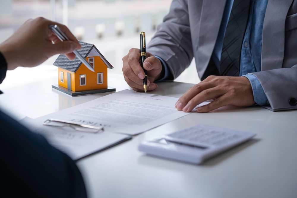 How Attorneys Facilitate Successful Contract Negotiations in Business Deals